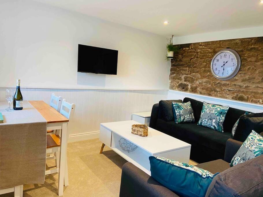 The Mill Stylish Rural Apartment With Beautiful Views Welsh Newton Common Kültér fotó
