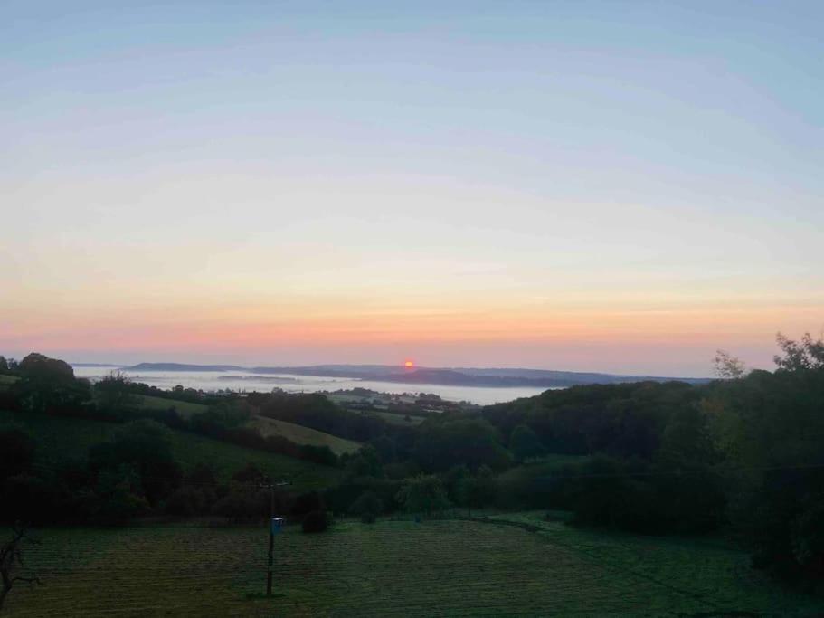 The Mill Stylish Rural Apartment With Beautiful Views Welsh Newton Common Kültér fotó