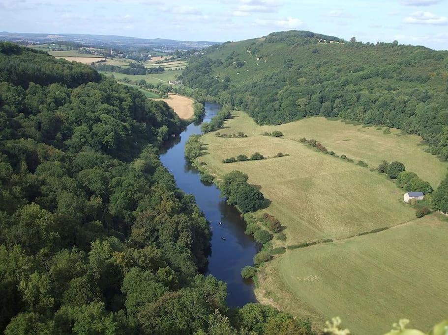 The Mill Stylish Rural Apartment With Beautiful Views Welsh Newton Common Kültér fotó